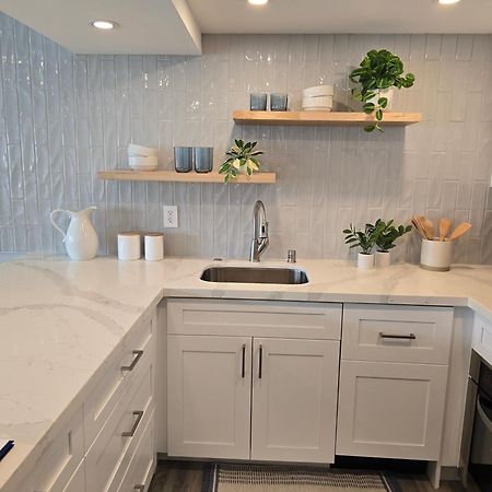 New Aloha Waikiki Ilikai Hotel Condo Free Parking هونولولو المظهر الخارجي الصورة